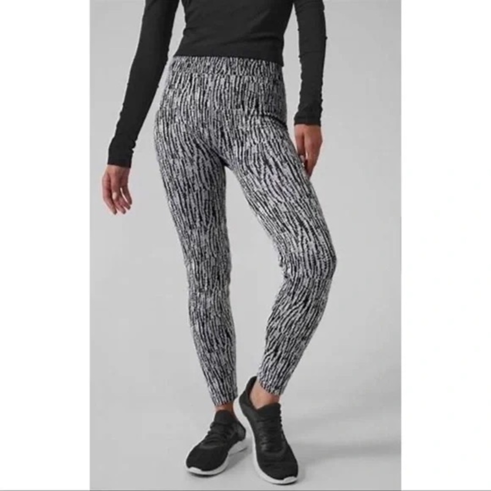 Athleta Flurry Elemental Tight